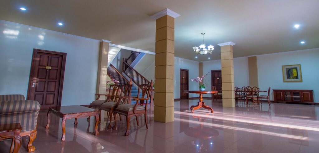 Магеланг: Villa Grand Artos