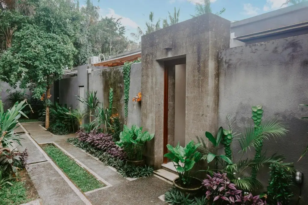 Блахбату: Anggira Villa Ubud