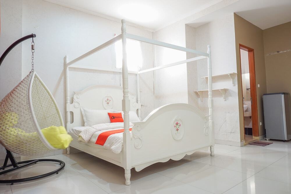 Джакарта: OYO 124 Green house