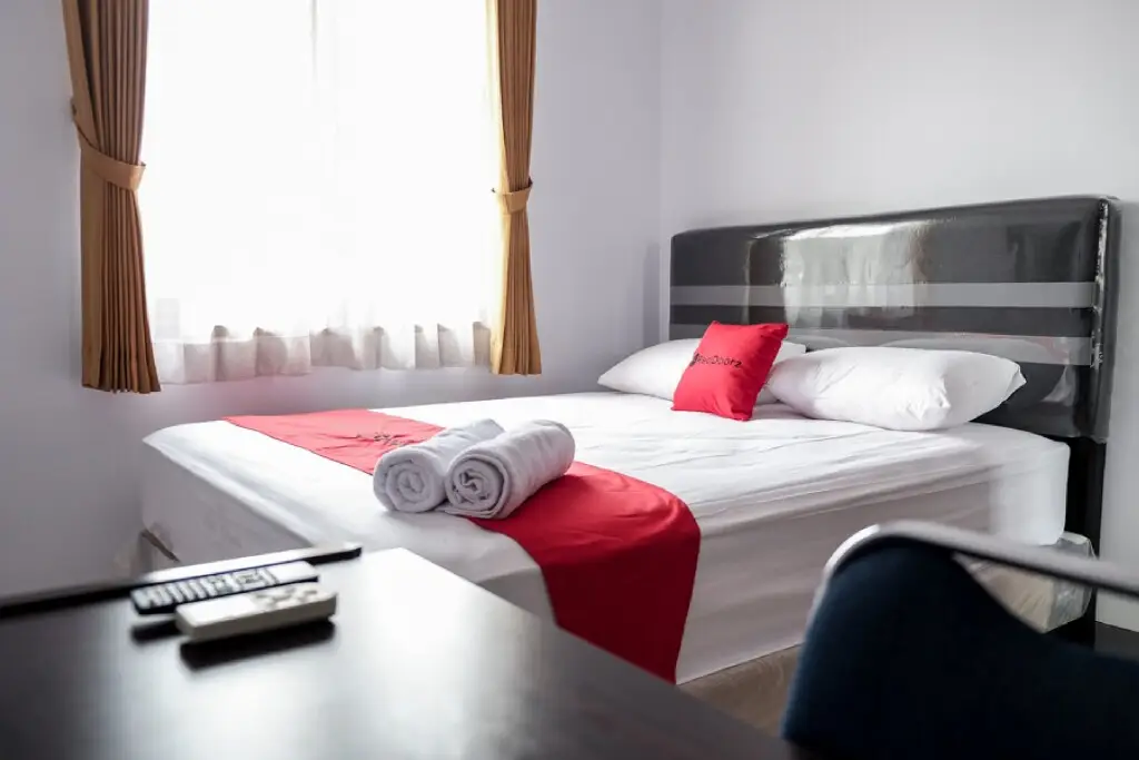 Куруг: RedDoorz near Supermall Karawaci 2