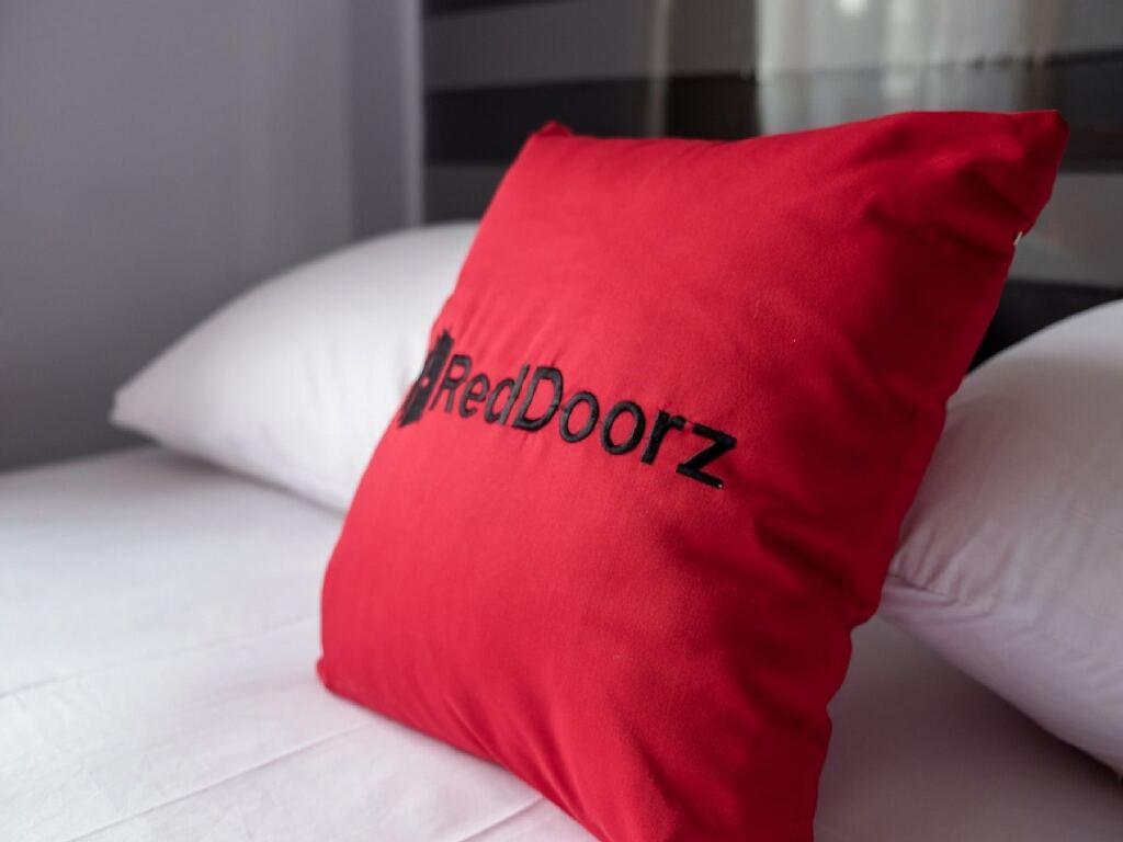 Куруг: RedDoorz near Supermall Karawaci 2