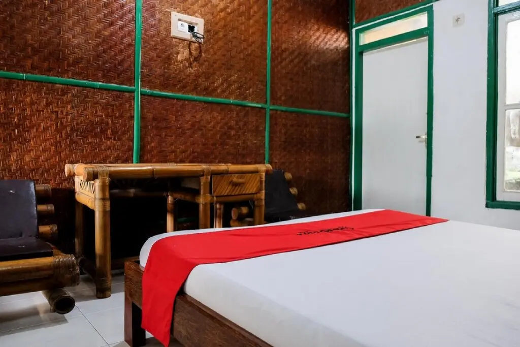 Богор: RedDoorz Plus near Jalan Baru Bogor