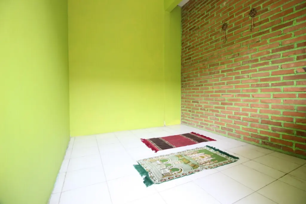 Севон: RedDoorz @ Jalan Parangtritis