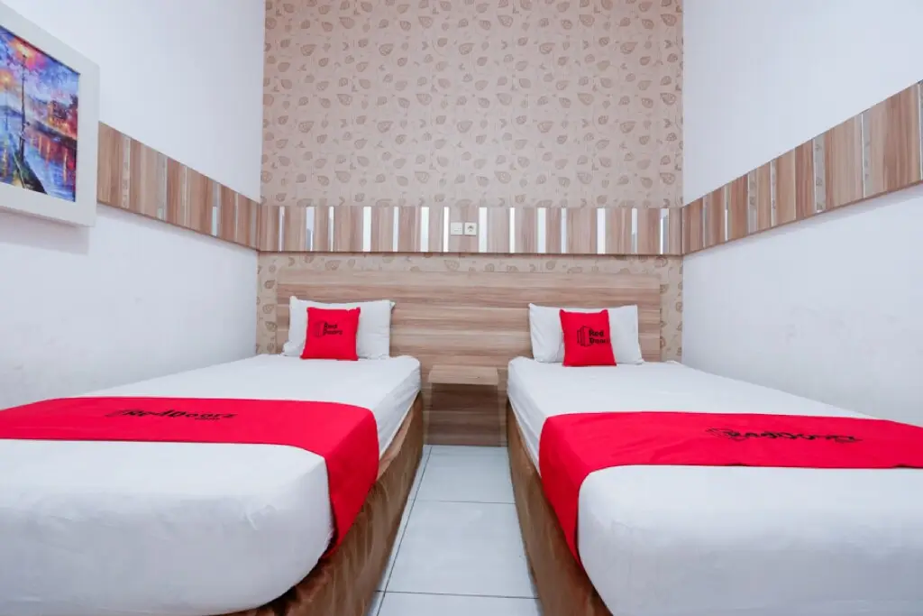 Семаранг: RedDoorz near Plaza Simpang Lima