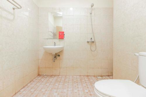 Палембанг: RedDoorz near Jembatan Musi II Palembang