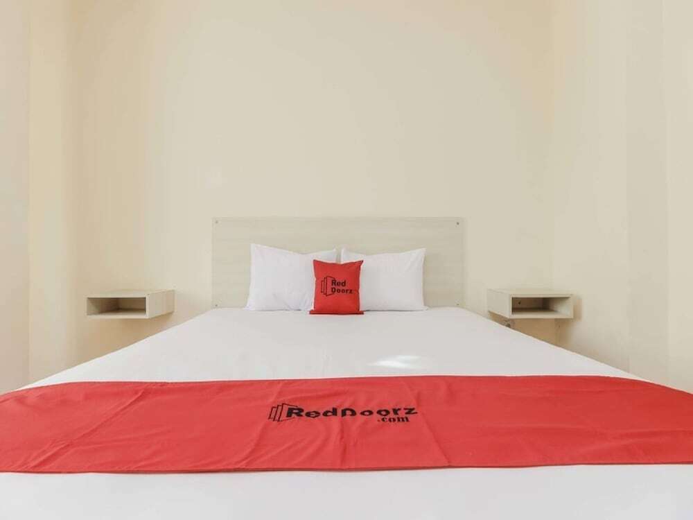 Палембанг: RedDoorz near Jembatan Musi II Palembang