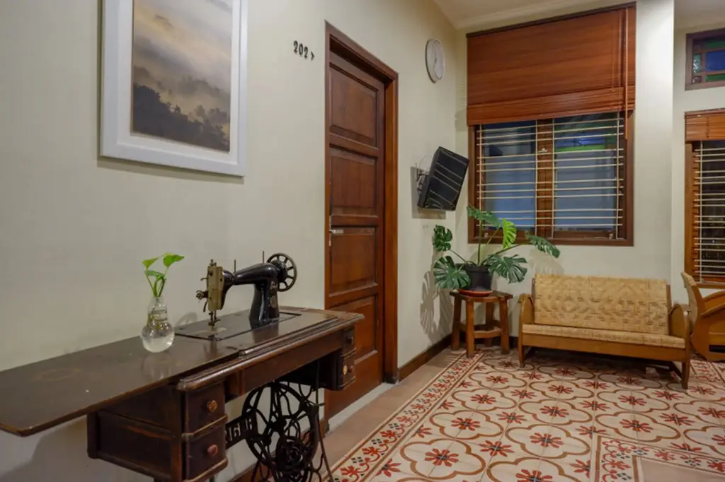 Депок: RedDoorz Plus near Hartono Mall 2