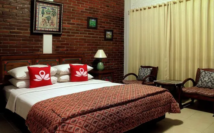 Бандунг: Reddoorz Plus Near Politeknik Negeri Bandung