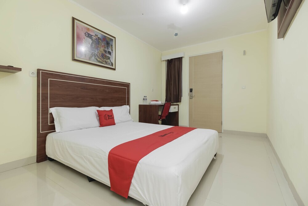 Палембанг: RedDoorz near RS Bhayangkara Palembang