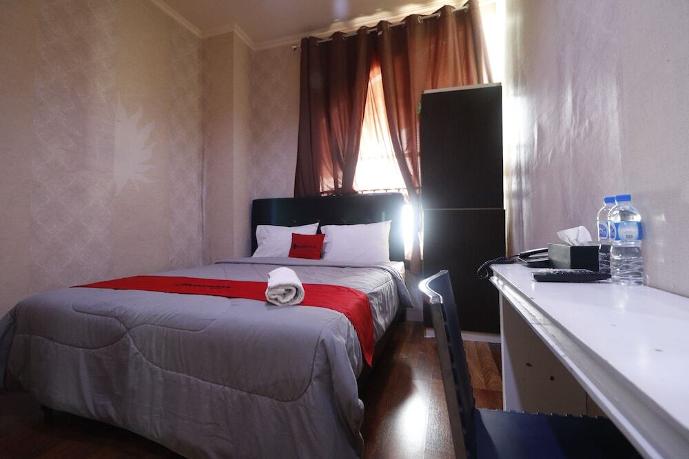 Манадо: RedDoorz @ Marina Manado