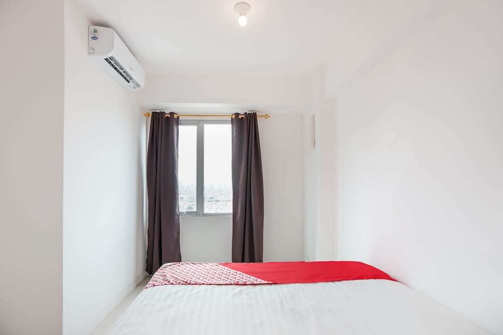 Джакарта: Oyo 129 Bassura City Apartment