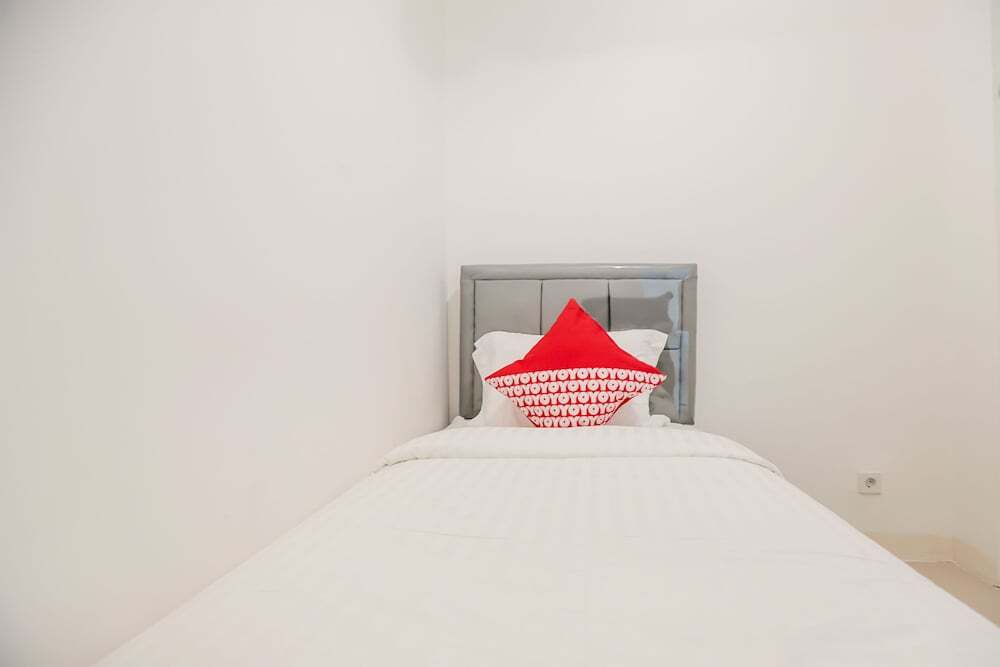 Джакарта: Oyo 129 Bassura City Apartment