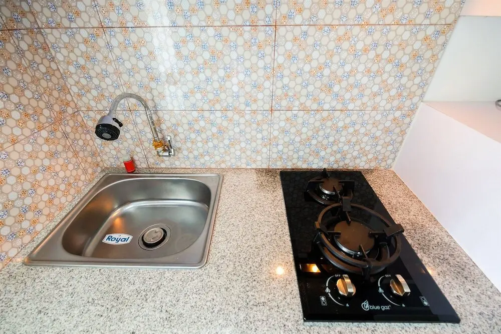 Джакарта: Oyo 129 Bassura City Apartment