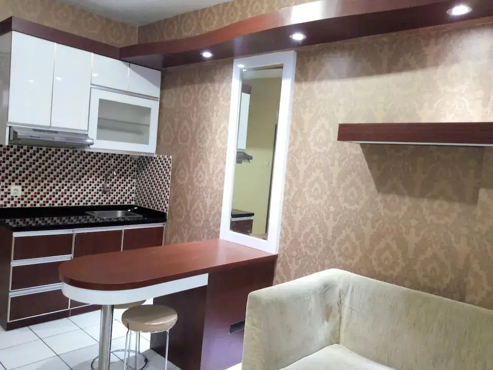 Бекаси: Kemang View Apartment