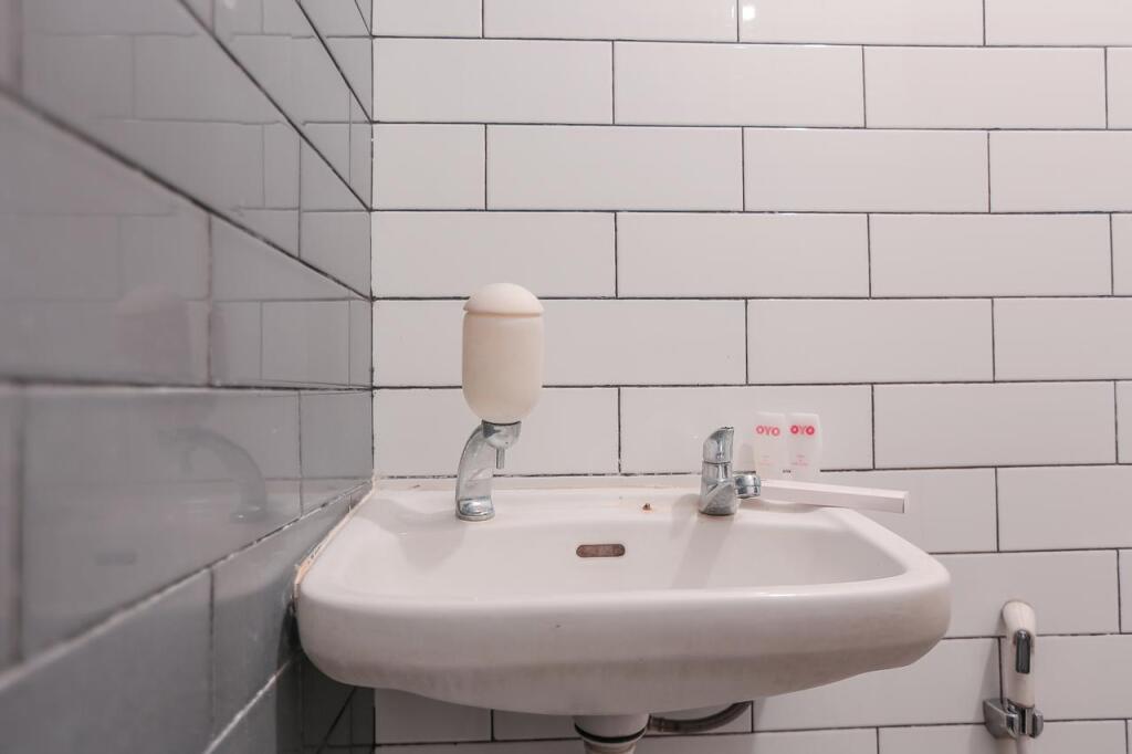 Джакарта: SUPER OYO Capital O 141 Fatmawati Cozy Residence