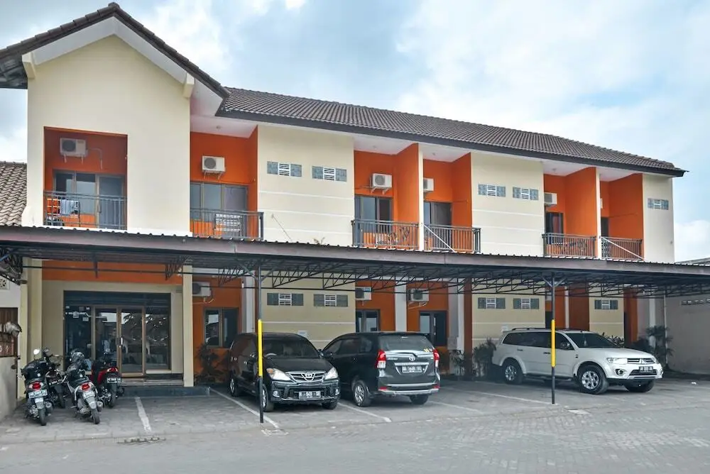Депок: ZEN Rooms Depok Sleman Syariah