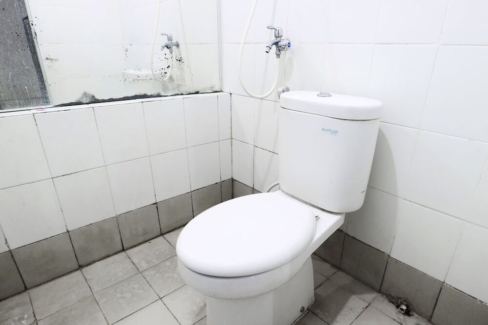 Джакарта: Ramrav Property Bassura City Apartment