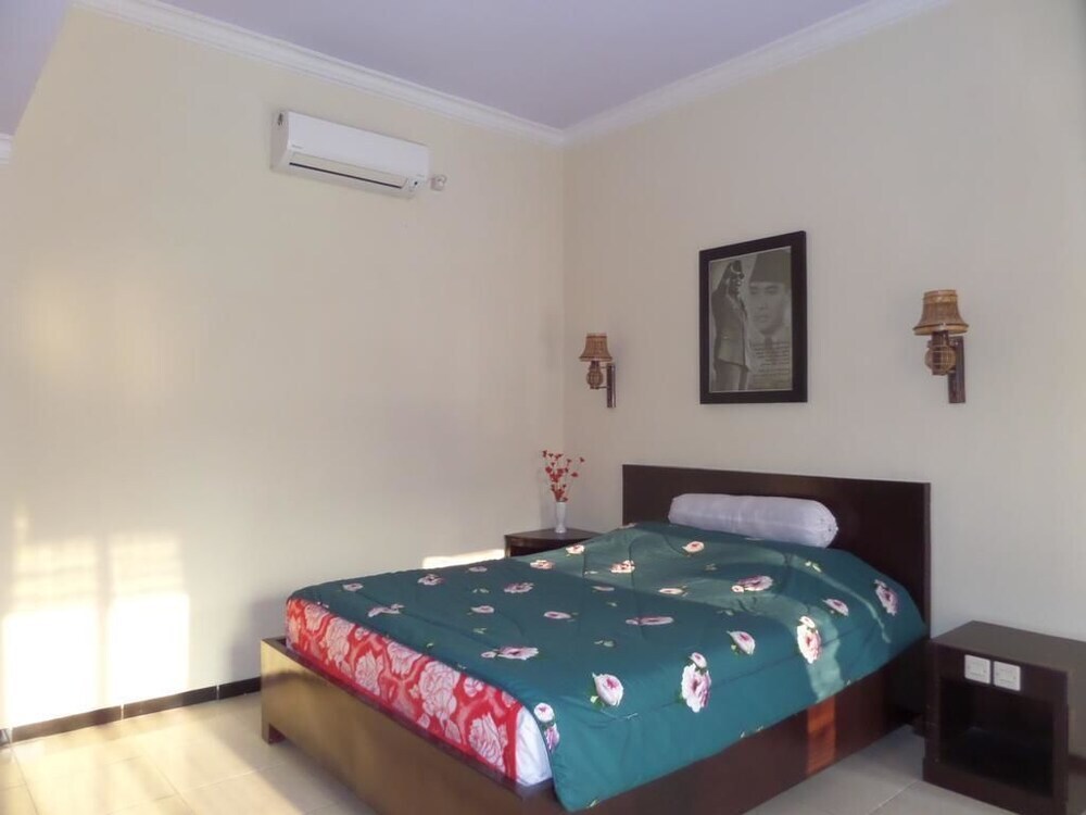 Проболинго: Surya Guest House