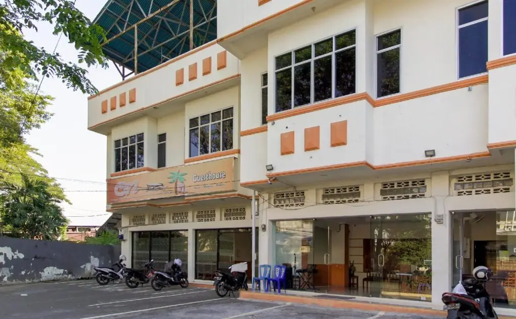 Манадо: RedDoorz near Jalan Jendral Sudirman Manado