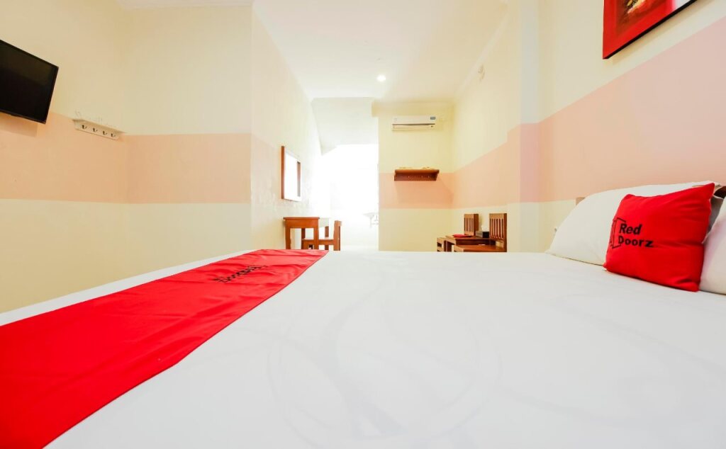 Манадо: RedDoorz near Jalan Jendral Sudirman Manado