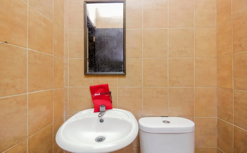Манадо: RedDoorz near Jalan Jendral Sudirman Manado