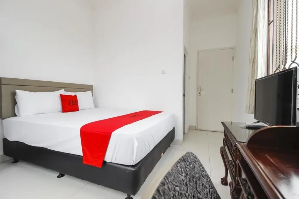 Куруг: RedDoorz @ Permata Sari Karawaci