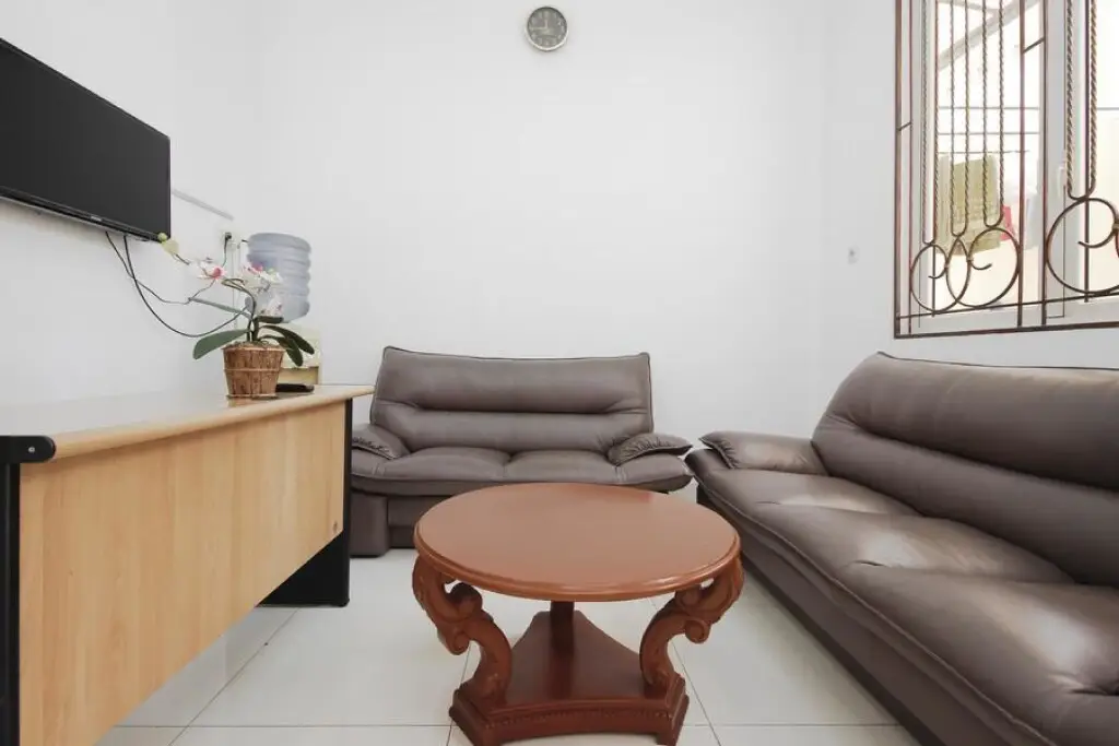 Куруг: RedDoorz @ Permata Sari Karawaci