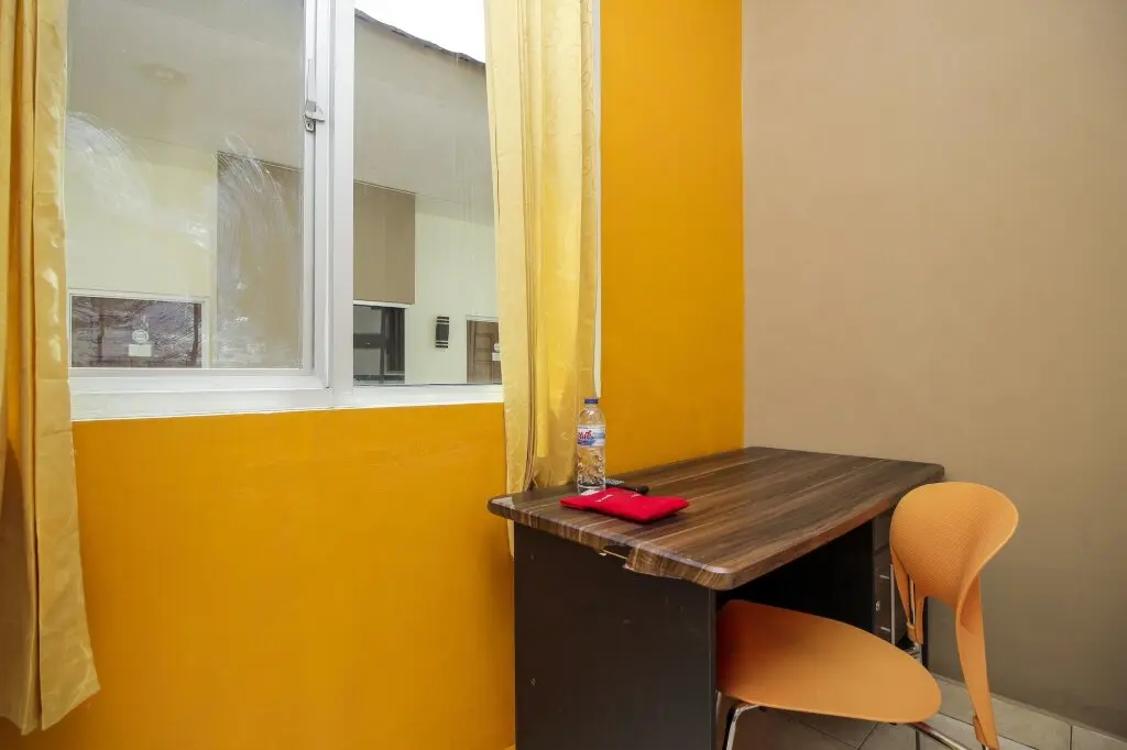 Вори: RedDoorz near RSUP Prof. Kandou Manado