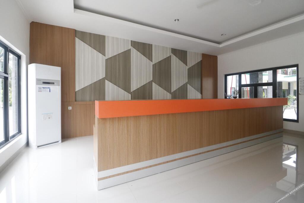 Петумбак: RedDoorz Plus near Kualanamu Airport
