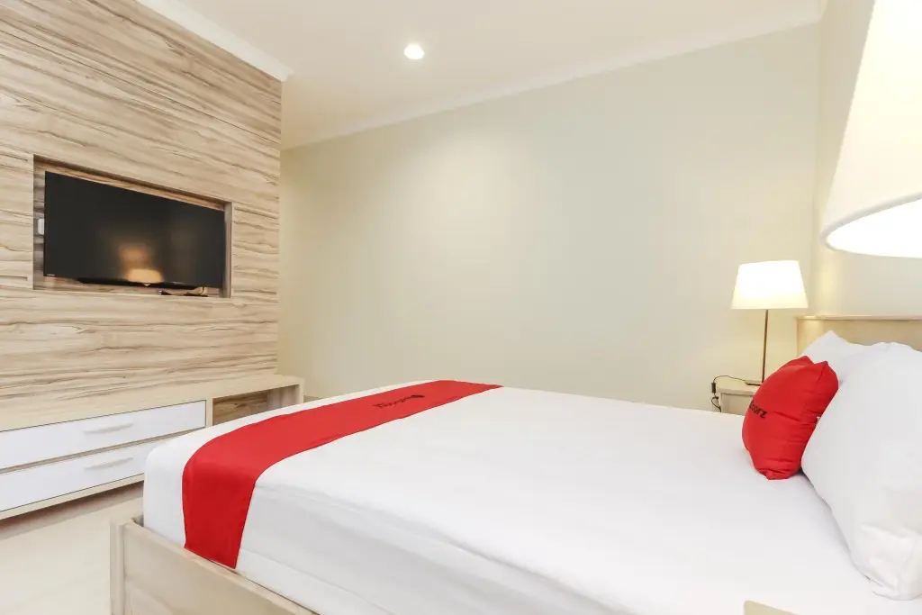 Джакарта: RedDoorz Premium near Ragunan Zoo 2