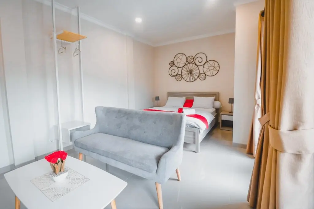 Джакарта: RedDoorz Premium near Ragunan Zoo 2