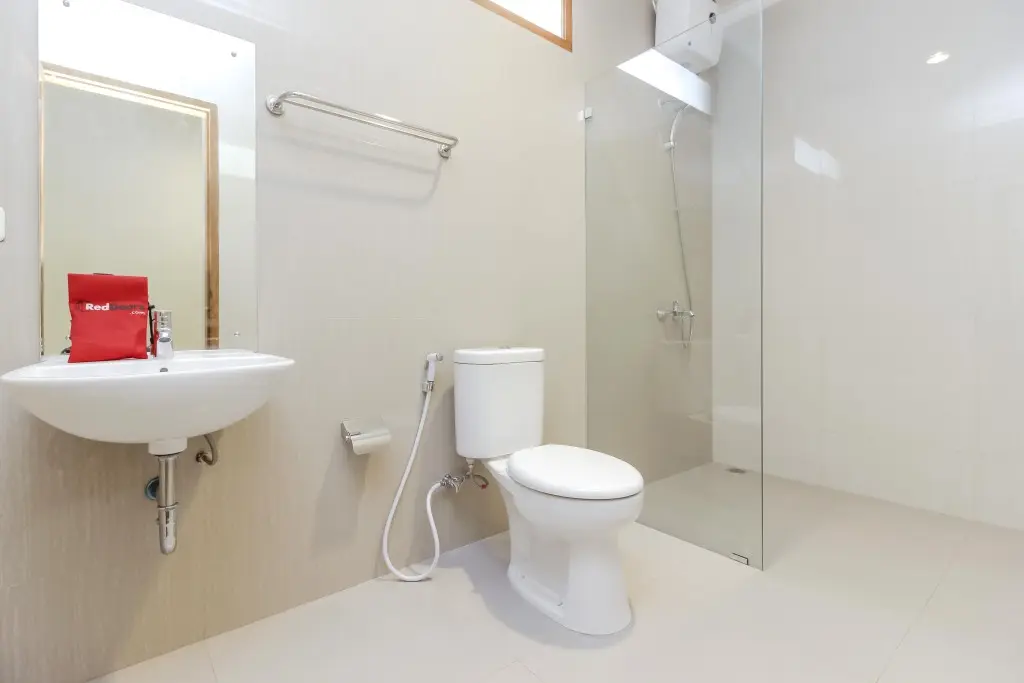 Джакарта: RedDoorz Premium near Ragunan Zoo 2