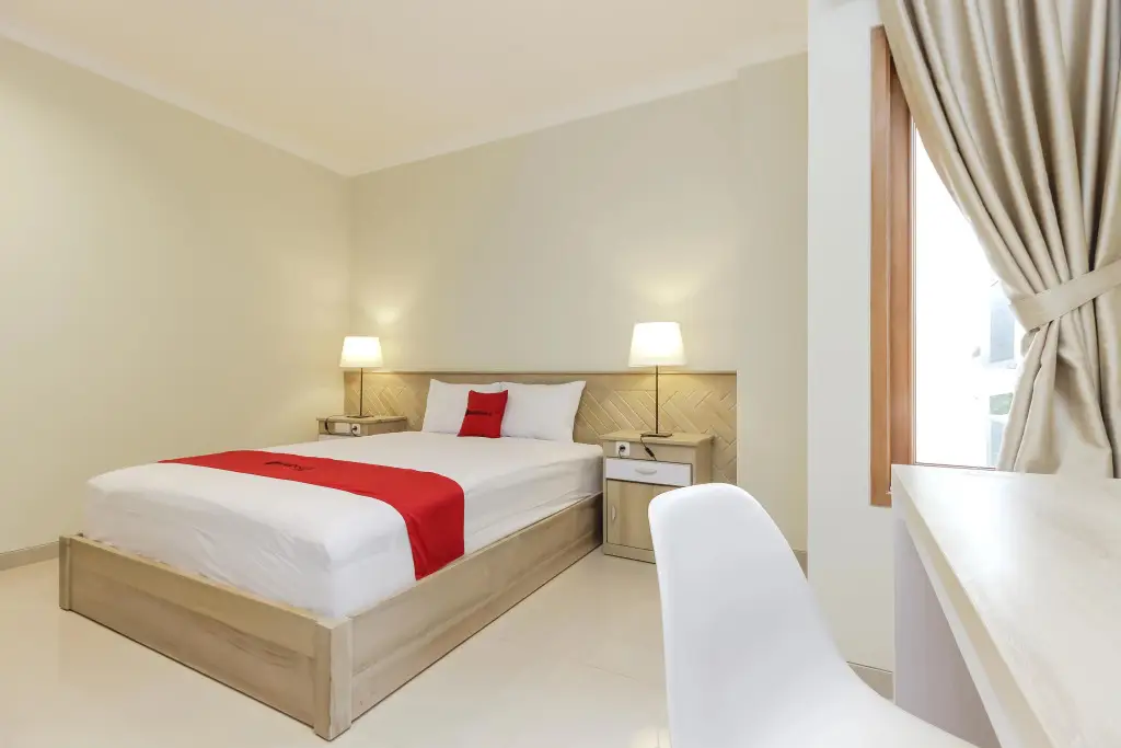 Джакарта: RedDoorz Premium near Ragunan Zoo 2