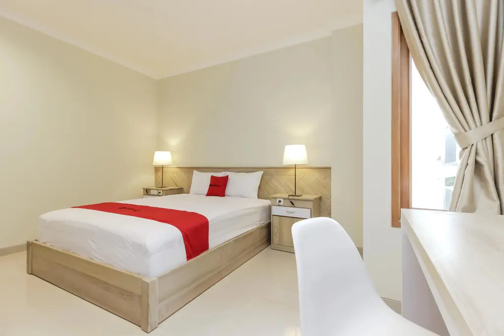 Джакарта: RedDoorz Premium near Ragunan Zoo 2