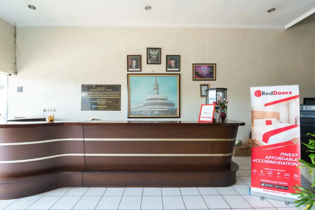 Сурабая: RedDoorz @ Urip Sumoharjo