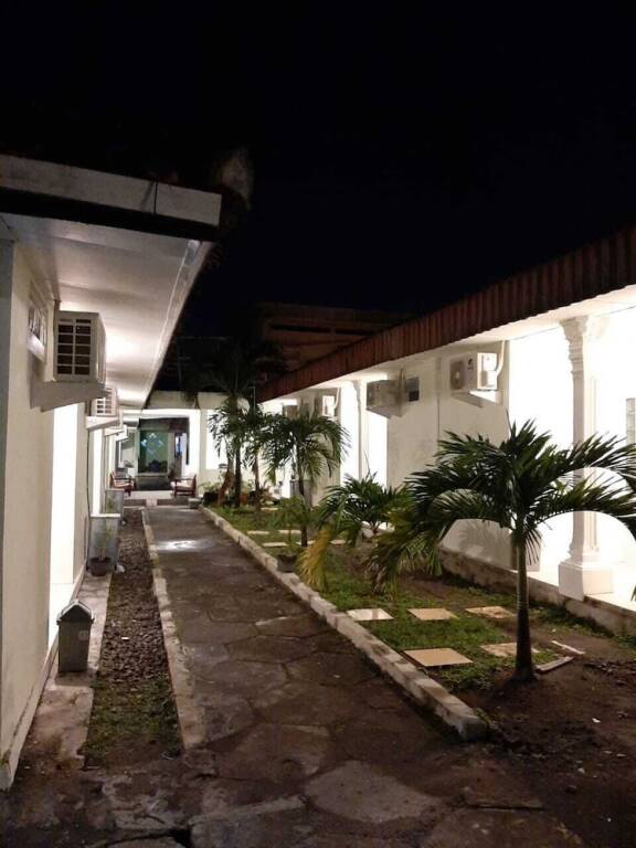 Депок: The Basic Yogyakarta