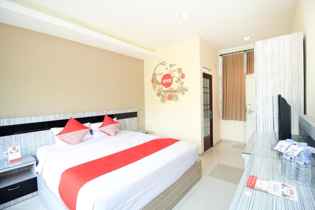 Сурабая: Super OYO Capital O 175 K-60 Residence