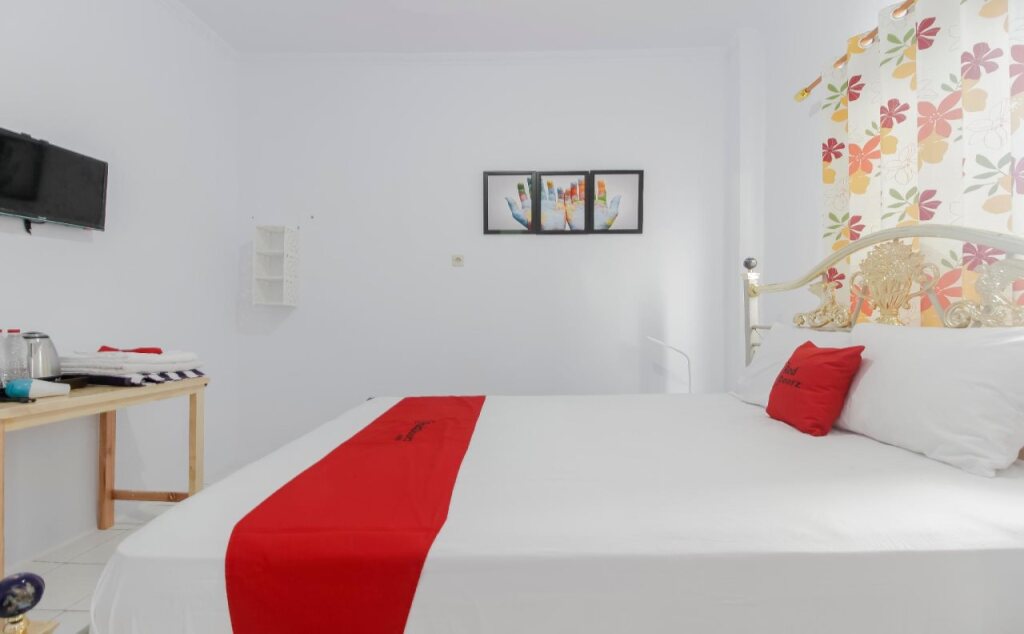 Тангеранг: RedDoorz Plus near Budi Luhur University Jakarta