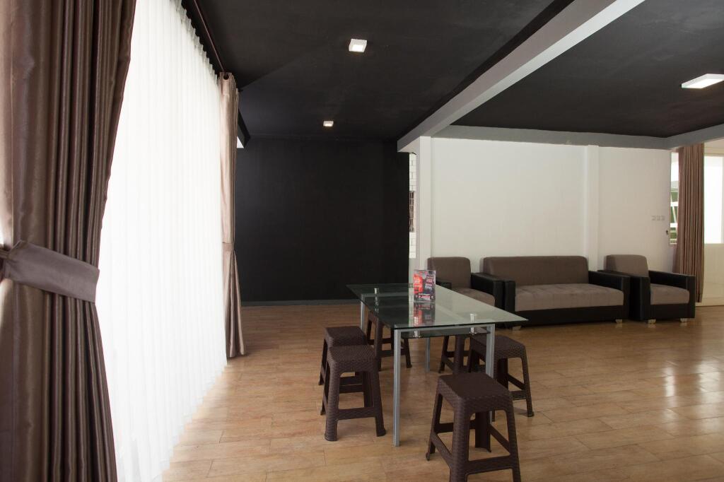 Бату: RedDoorz near Museum Angkut Batu 2