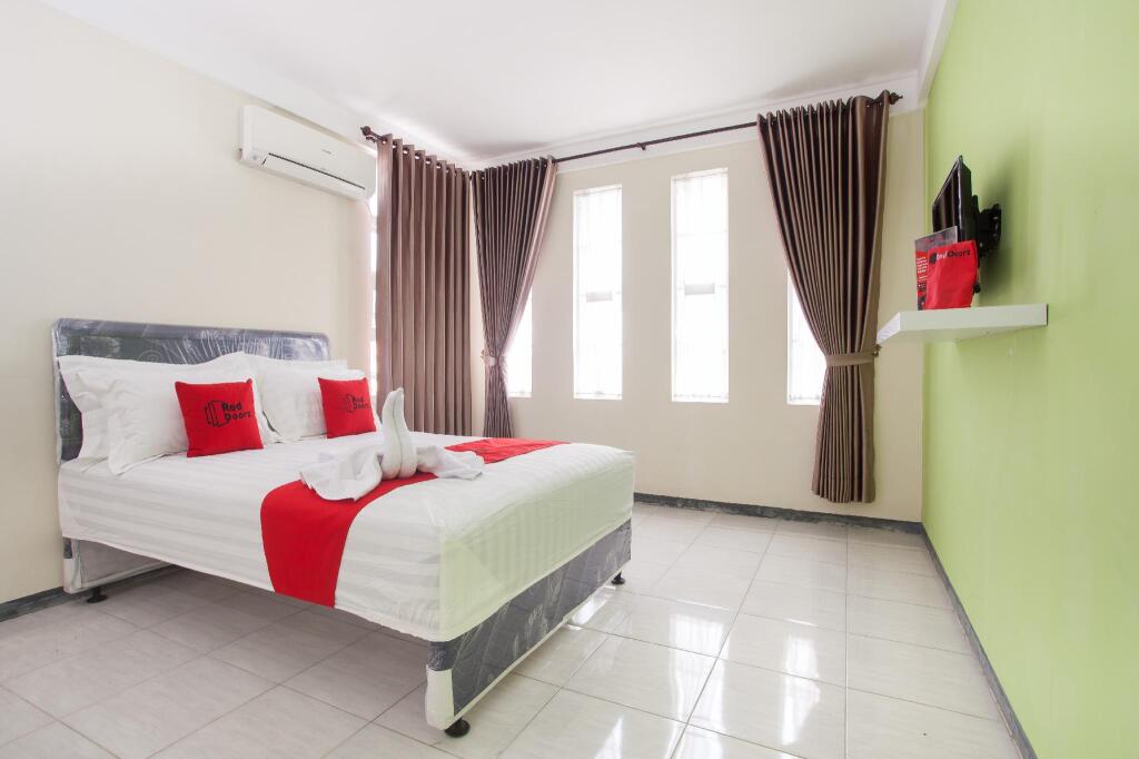 Бату: RedDoorz near Museum Angkut Batu 2