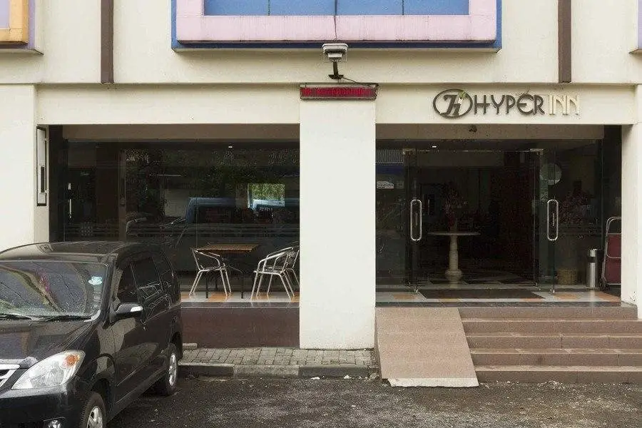 RedDoorz @ Paskal Hyper Square — фото 1