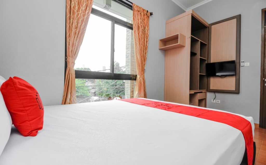 Джакарта: RedDoorz near Manggarai Station 2