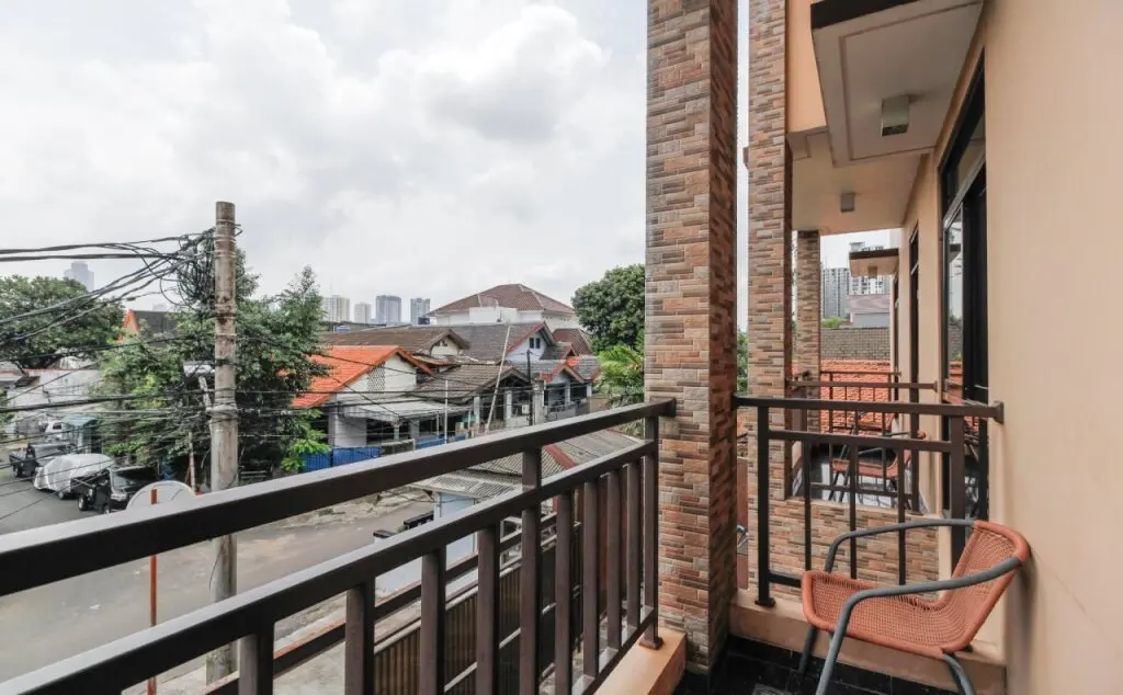 Джакарта: RedDoorz near Manggarai Station 2