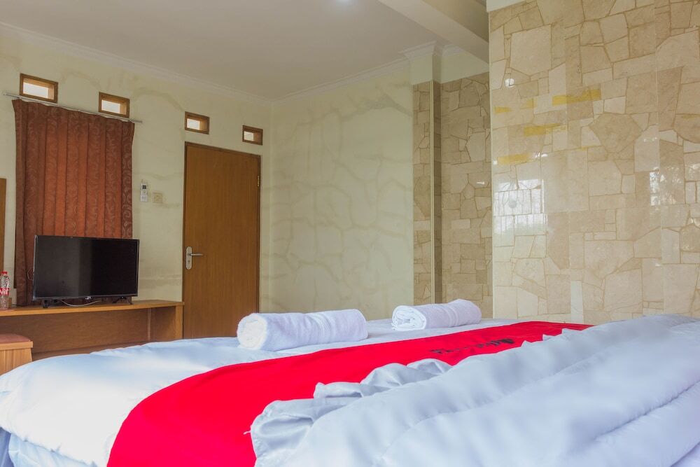 Бандунг: RedDoorz near Politeknik Negeri Bandung 2