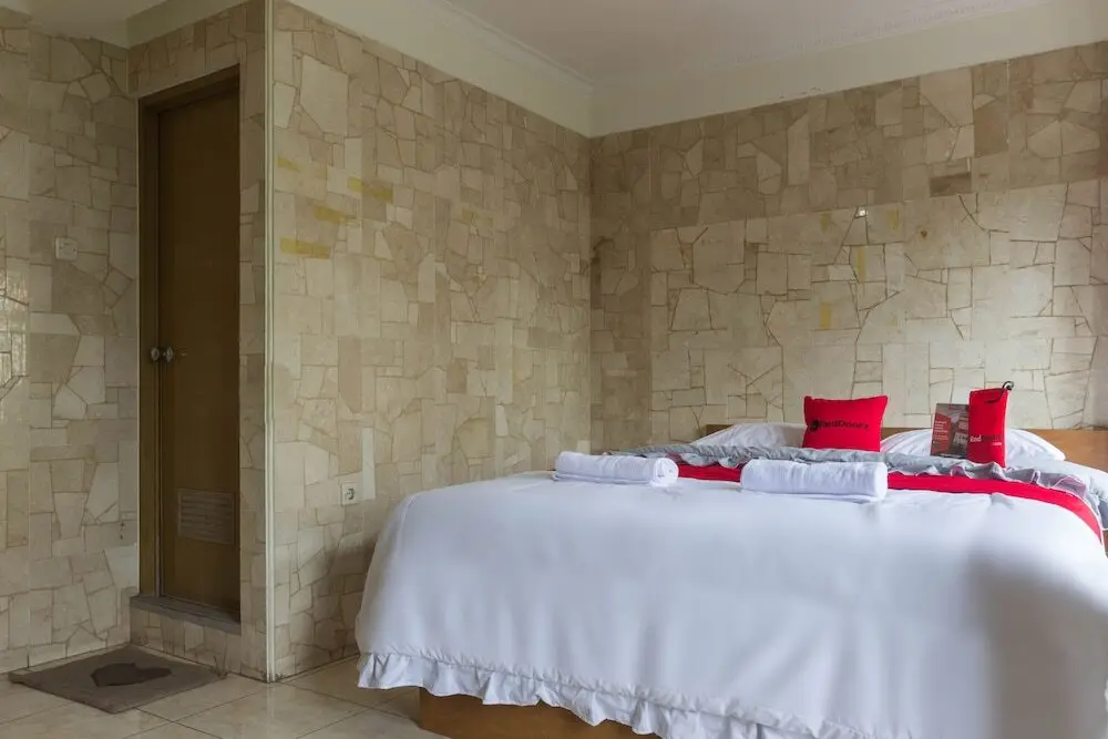 Бандунг: RedDoorz near Politeknik Negeri Bandung 2
