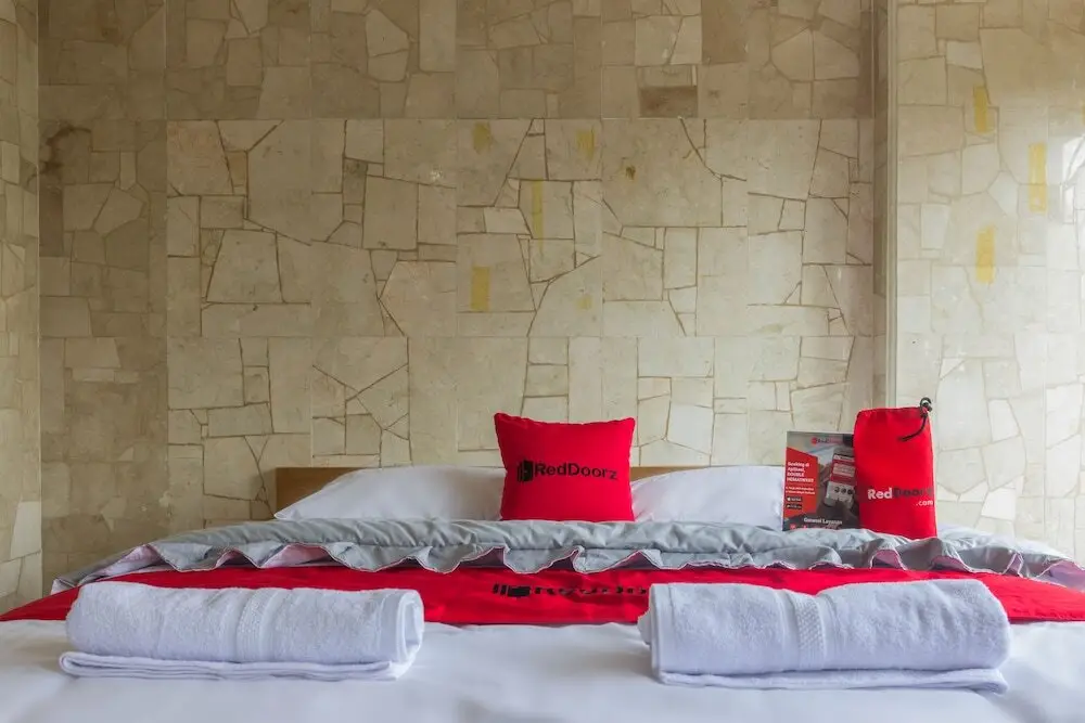 Бандунг: RedDoorz near Politeknik Negeri Bandung 2