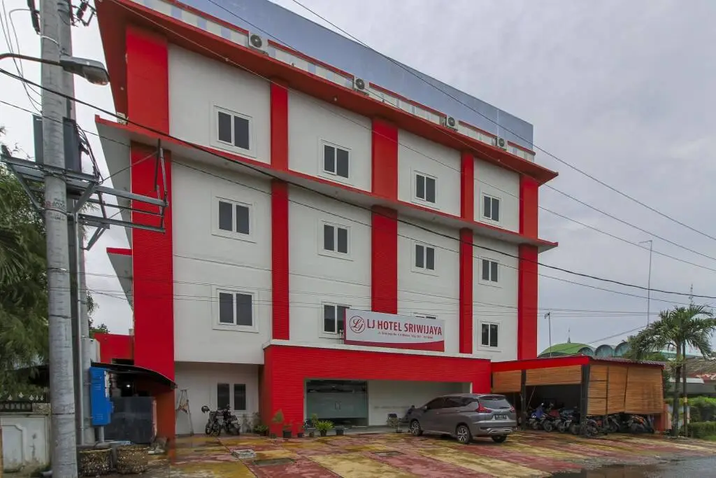 Медан: RedDoorz Plus Syariah @ Jalan Sriwijaya Medan