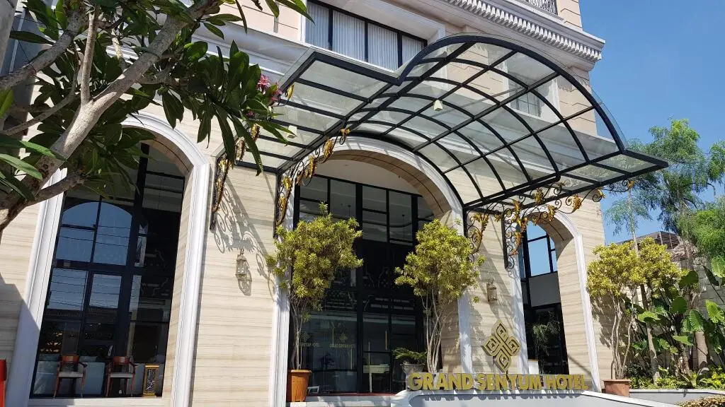Grand Senyum Hotel — фото 1