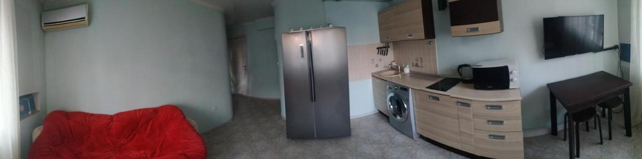 Агой: Apartment on G.Pietrovoi