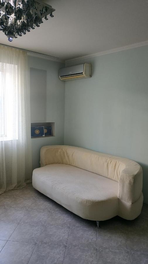 Агой: Apartment on G.Pietrovoi